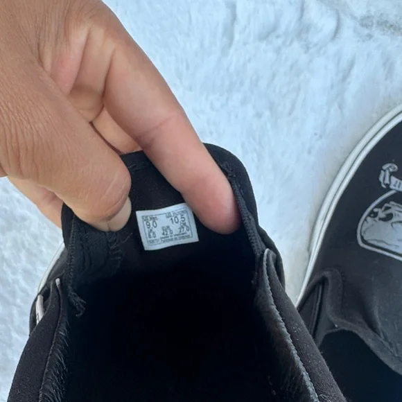 Unisex Vans Black Skull Slip-On Sneakers - Picture 8 of 12